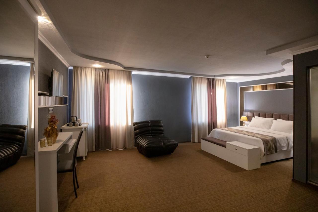 Georgia Gold Hotel Gori Bagian luar foto