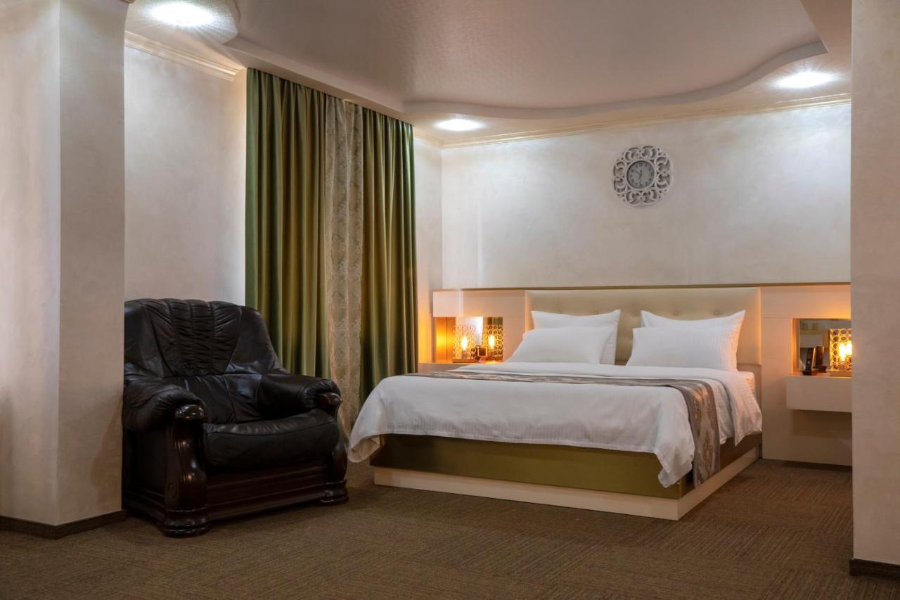 Georgia Gold Hotel Gori Bagian luar foto