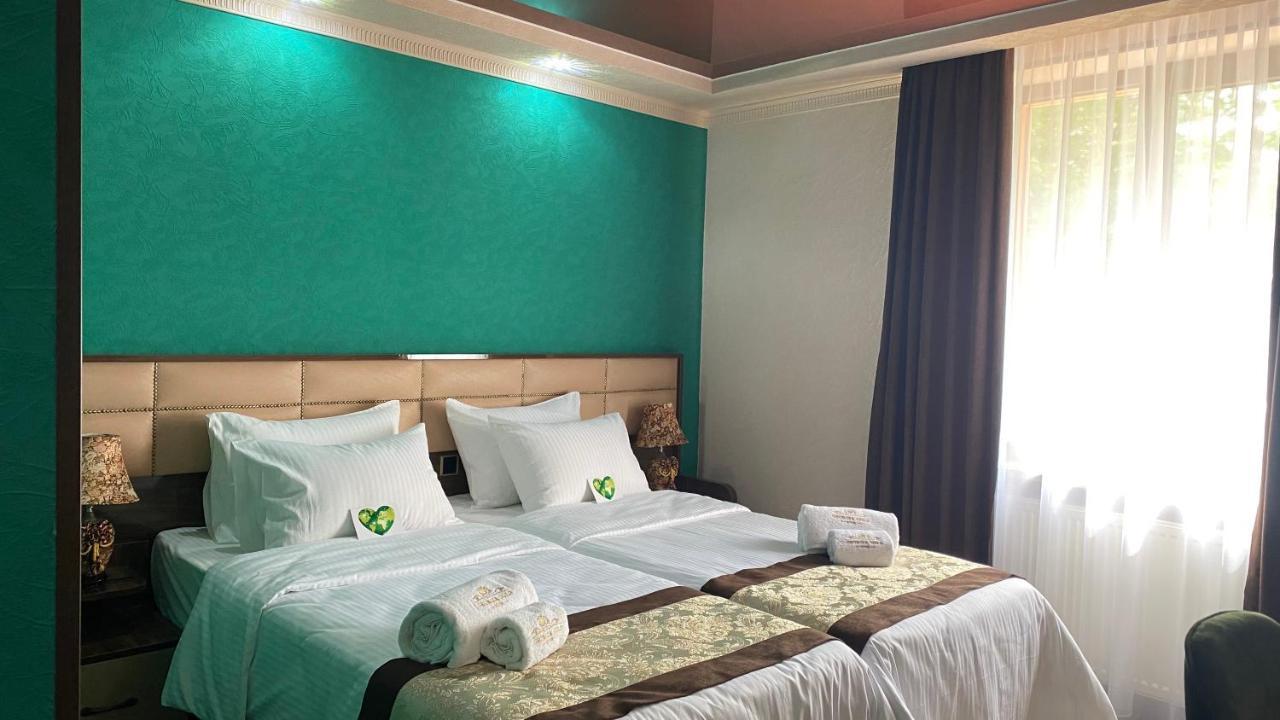 Georgia Gold Hotel Gori Bagian luar foto